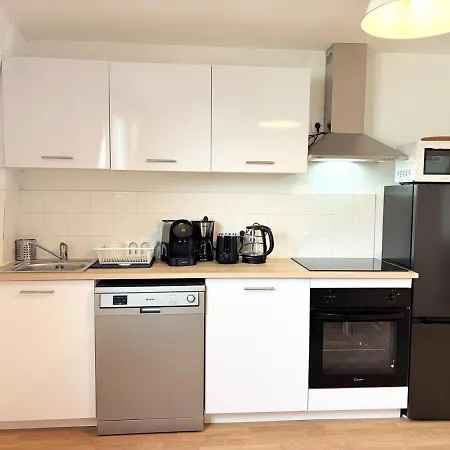 Renovated For 6 Guests - * Roubaix