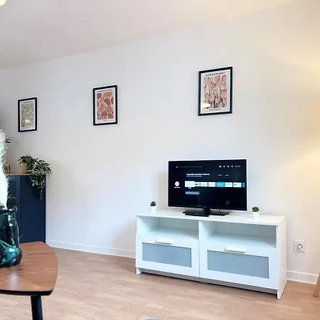 Renovated For 6 Guests - *